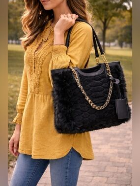 David Jones quilted faux fur trim luxurious black handbag